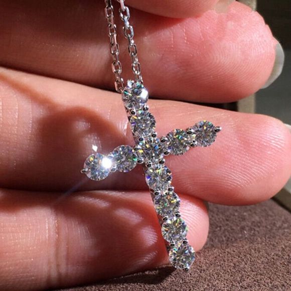 💋Gorgeous Brilliant Cut Zircon Cross Pendant on Silver Chain - Picture 16 of 17